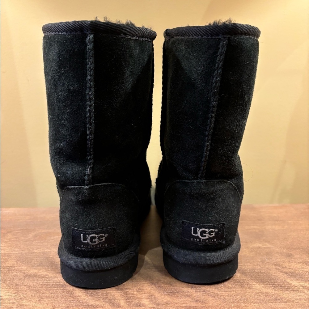 UGG Black classic Short Boots